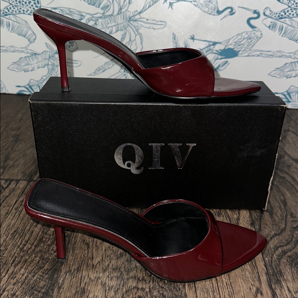 Qi Women's Deep Red Slide Heels - Picture 4 of 6
